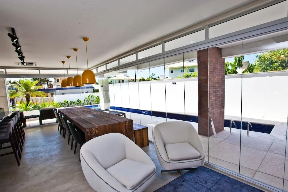 FL002 2 Bedroom Apartment By Senstay