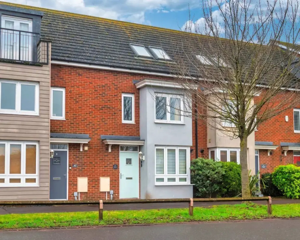4BR Westlake Accommodation