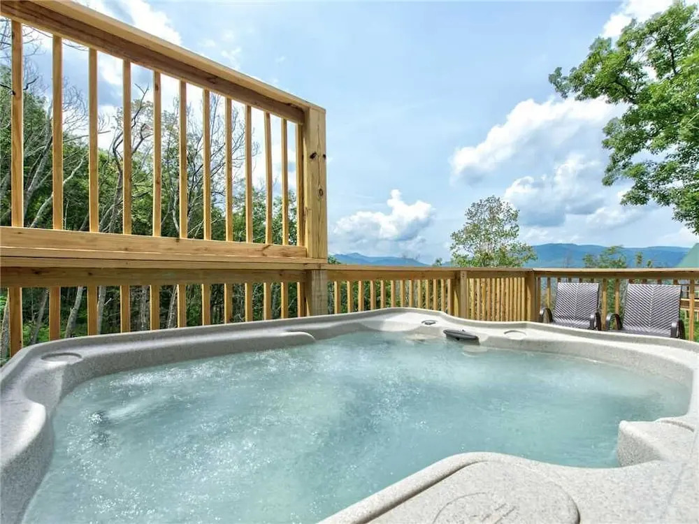 Walnut Ridge, Pool Table, 3 Bedrooms, Private, View, Hot Tub, Sleeps 11