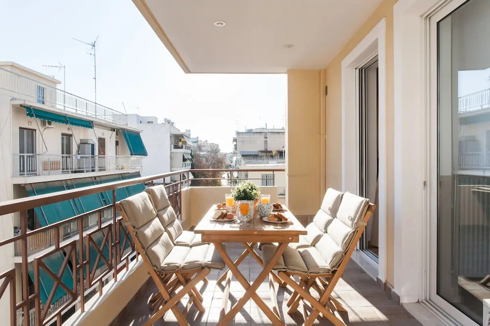 Nephiria's Boho House with Acropolis View