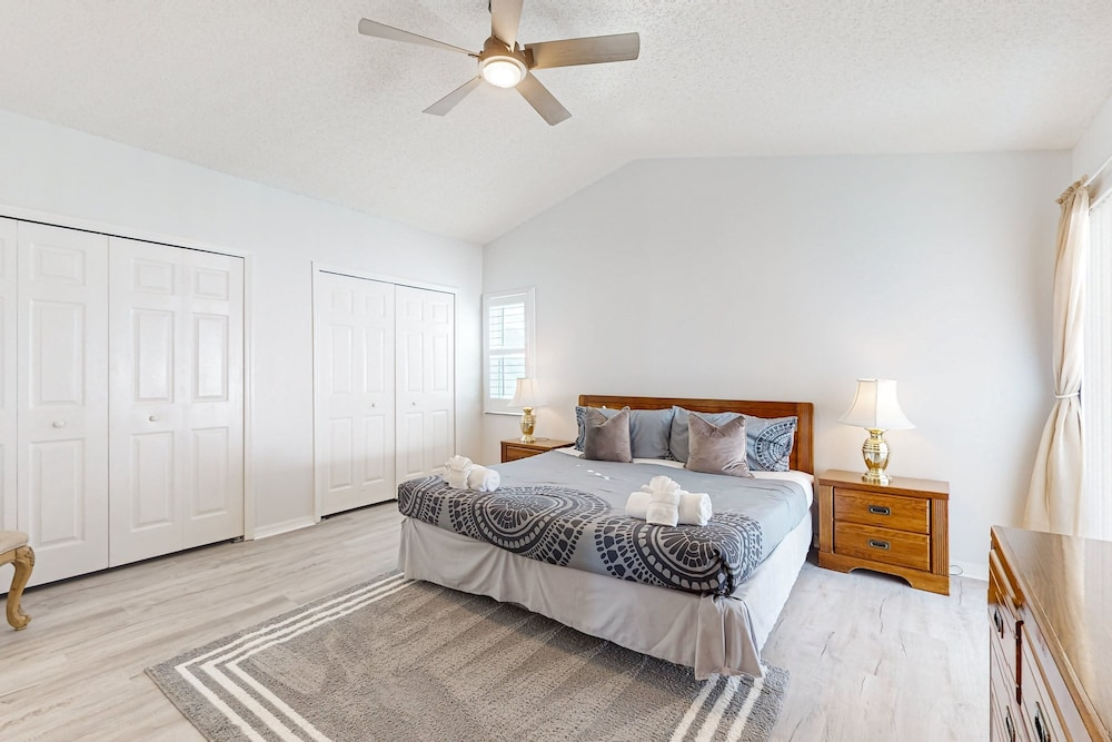 Dog-friendly Getaway With Private Pool, Tennis & AC - Near Theme Parks