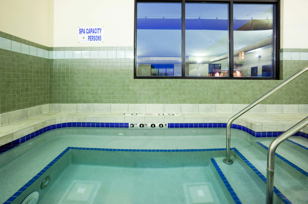 Holiday Inn Express Hotel & Suites Madison-Verona by IHG
