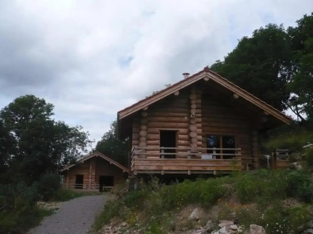 Chalet rustique avec poêle à bois - 3 pers, animaux admis - FR-1-496-187