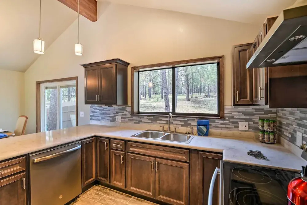 Flagstaff Home w/ Back Deck - 5 Mi to Downtown