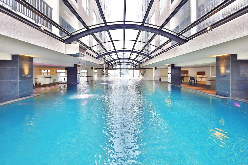 Zen Diamond Suites Hotel