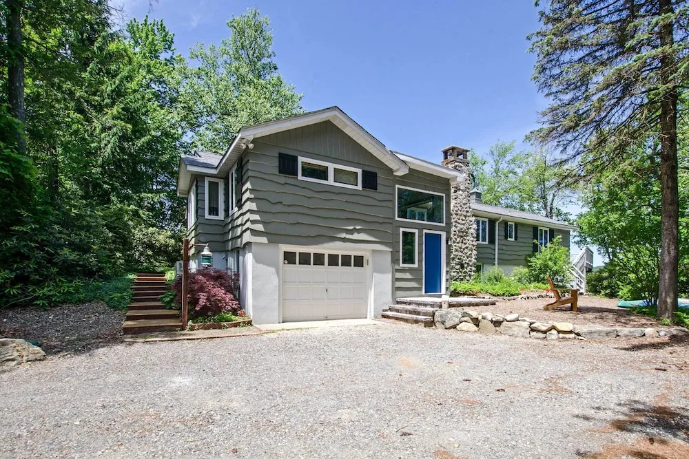 By Mtn Creek Resort: The Point on Highland Lake