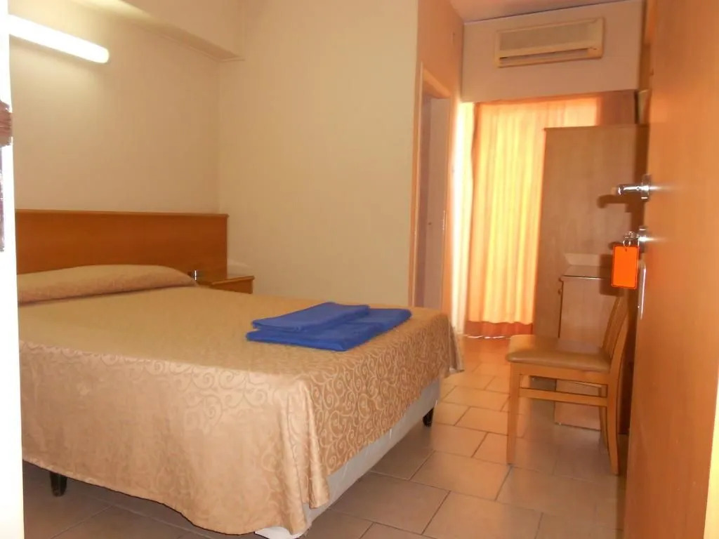 Denis Hotel