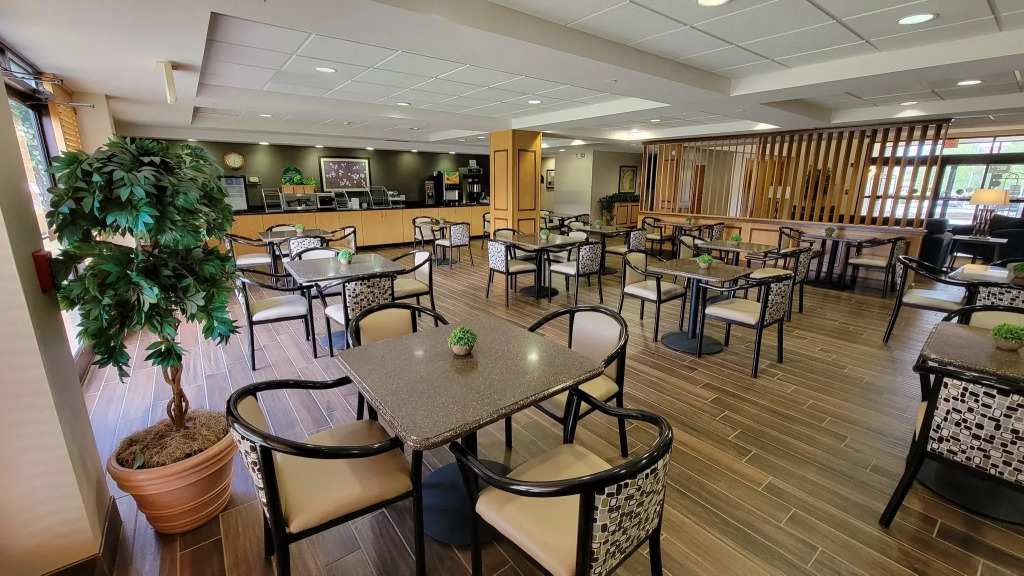 Holiday Inn Express Fayetteville Fort Bragg by IHG