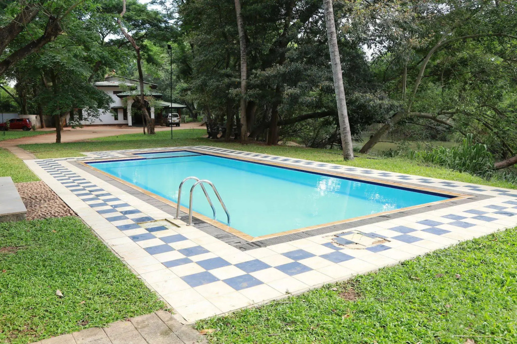 Grand Kalundawa Waterfront Resort