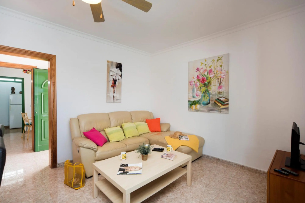Villa Alegranza Heated Private Pool Walk to Beach A C Wifi Car Not Required - 2369
