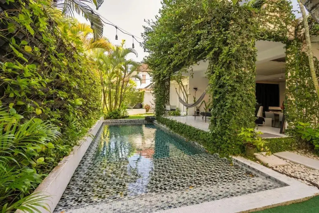 Boutique hotel seminyak 4 beautiful rooms choose your private room with ensuite bathroom