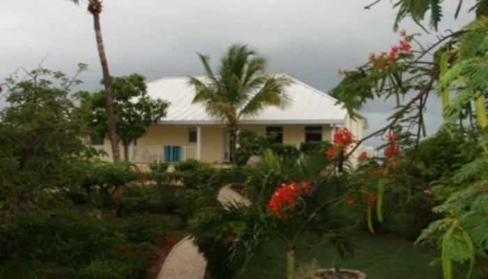 Hut Pointe