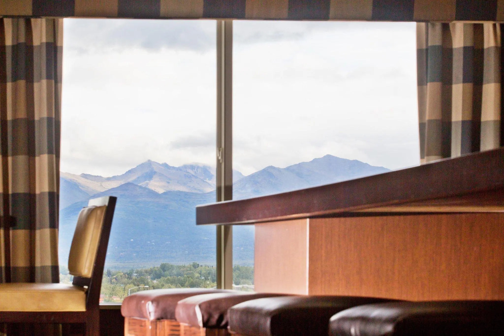 Crowne Plaza Anchorage-Midtown by IHG