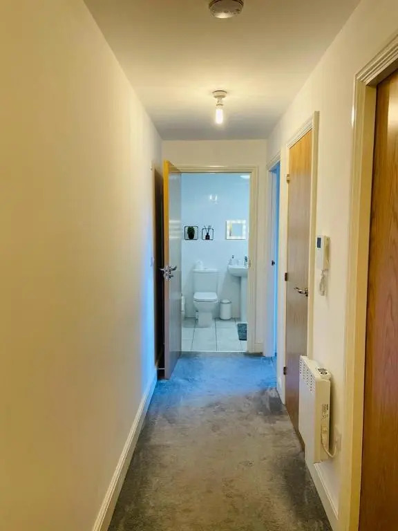 #0410 Lovely one bedroom apartment with free parking