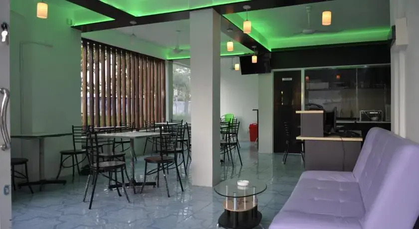 Atoll Seven Inn