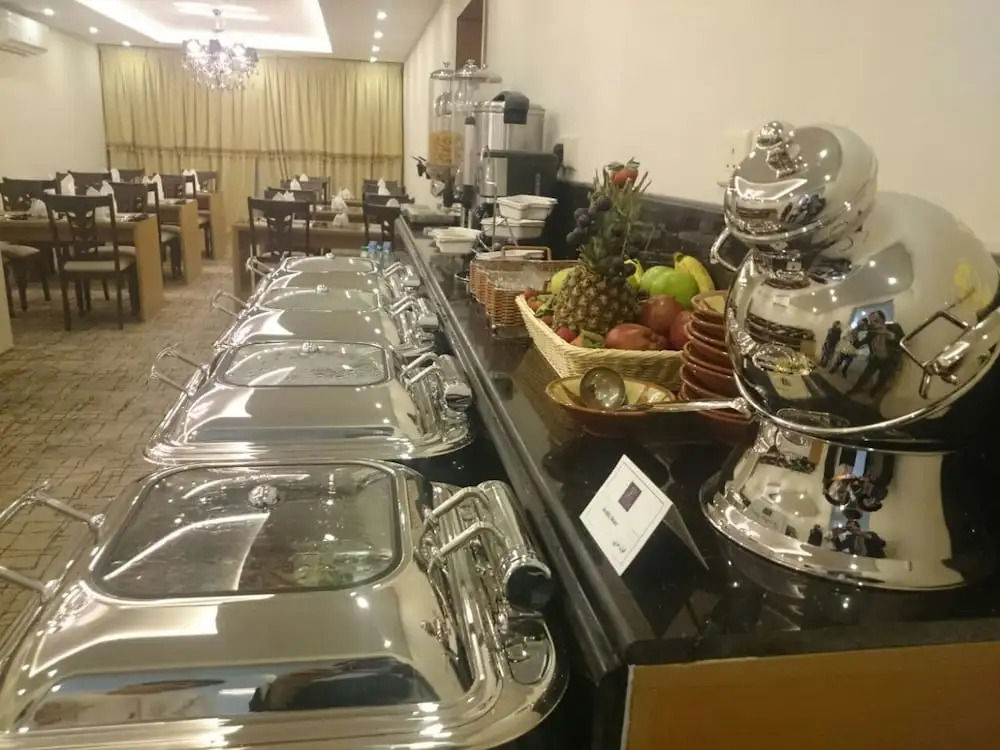 Lavona Inn Hotel