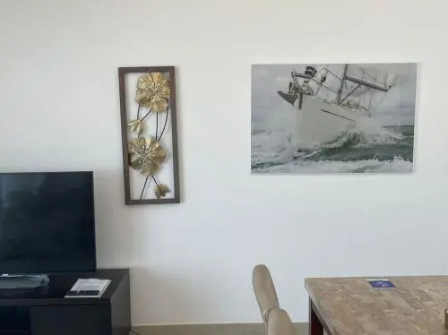 2 Bedroom Incredible Ocean Vew Apartment
