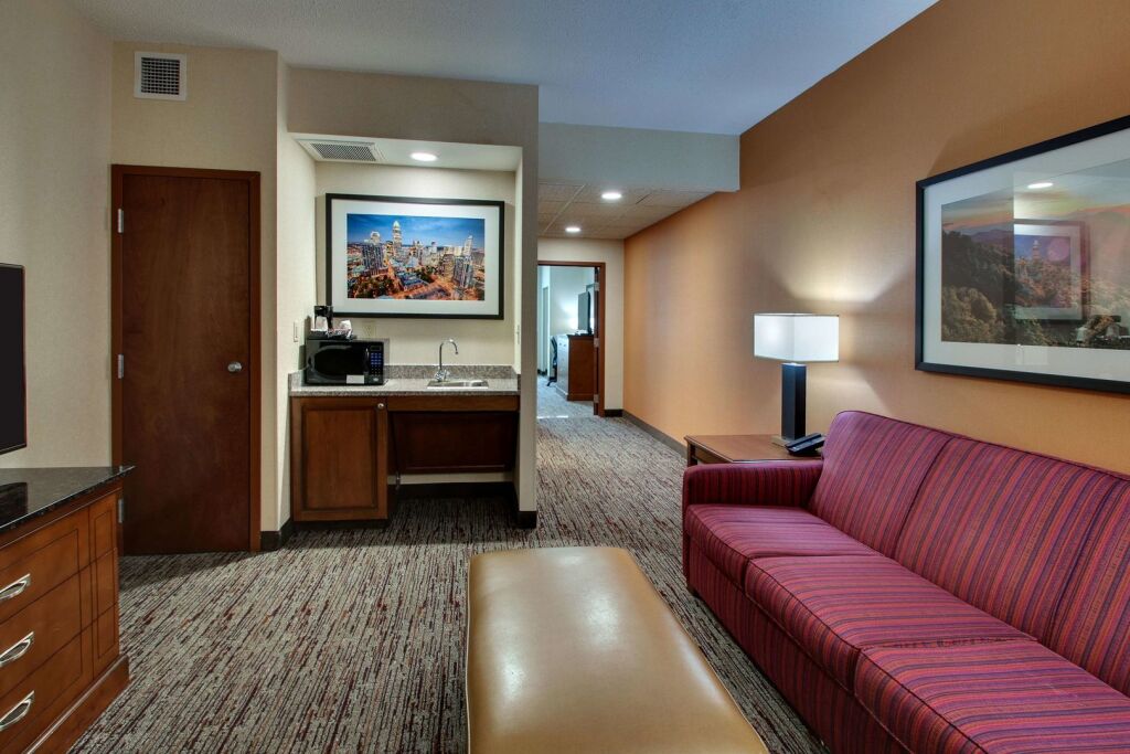 Drury Inn & Suites Charlotte Northlake