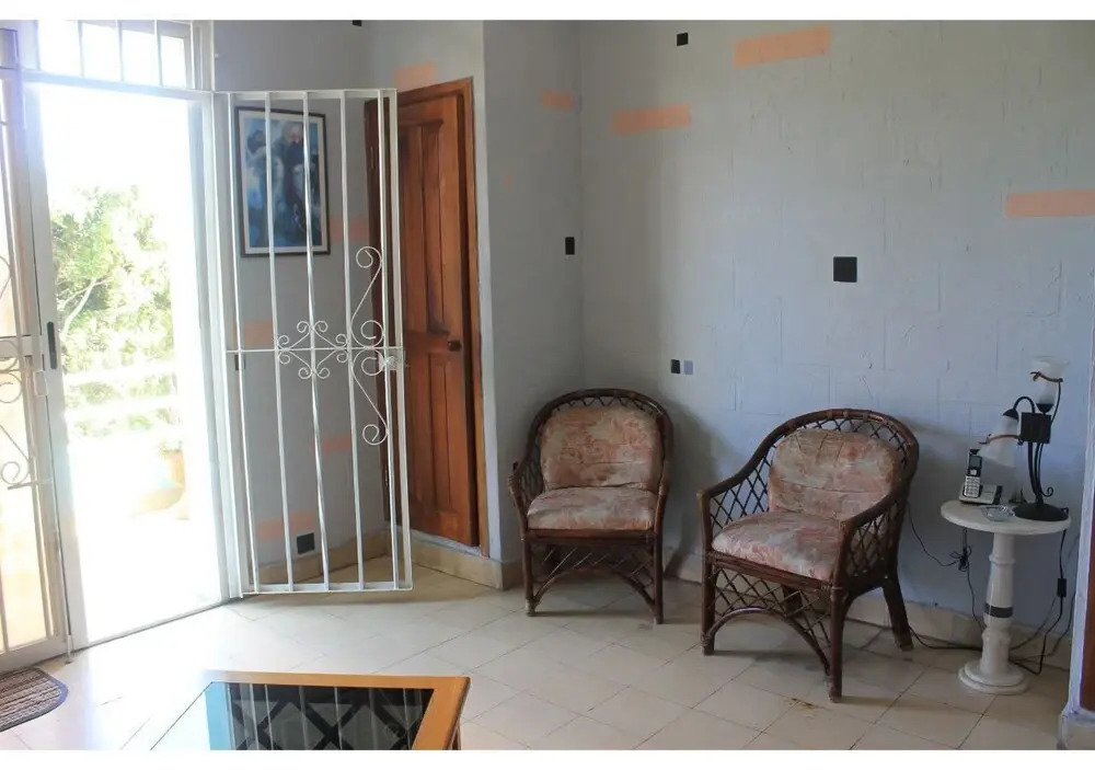 Hostal Sra. Vivian, Apartamento independiente VEDADO