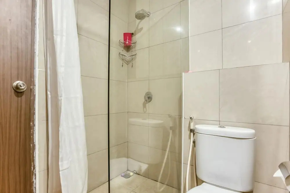 Reddoorz Apartment @ Pasar Baru Mansion