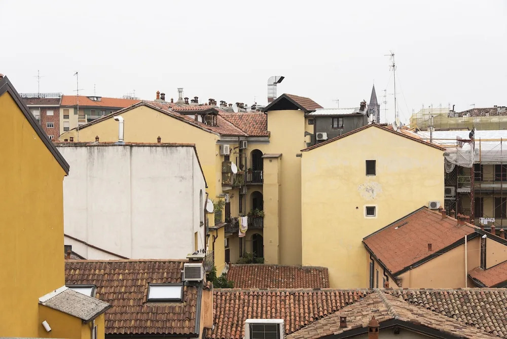 Typical Apartment on River Naviglio / Darsena