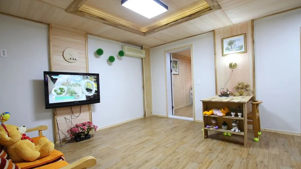 Gyeongju KB Pension