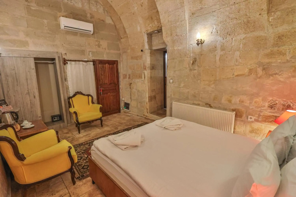 Bedrock Cave Hotel