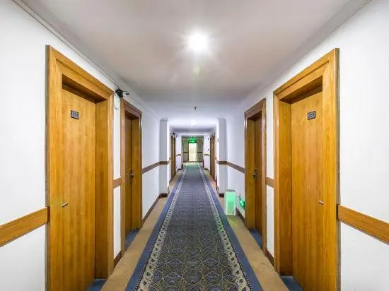 Airui Hotel (Beijing North China Electric Power University)