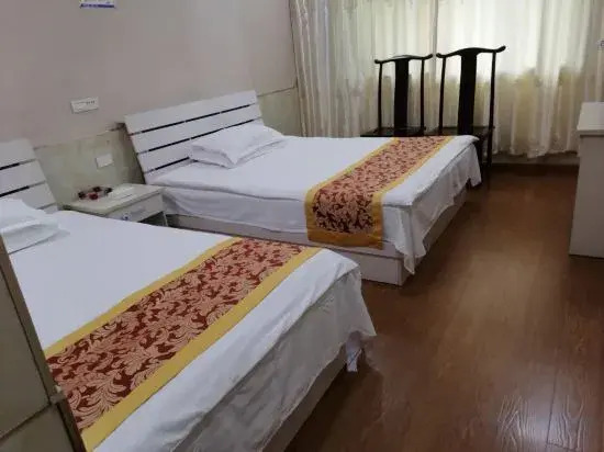 Fengchao Hotel