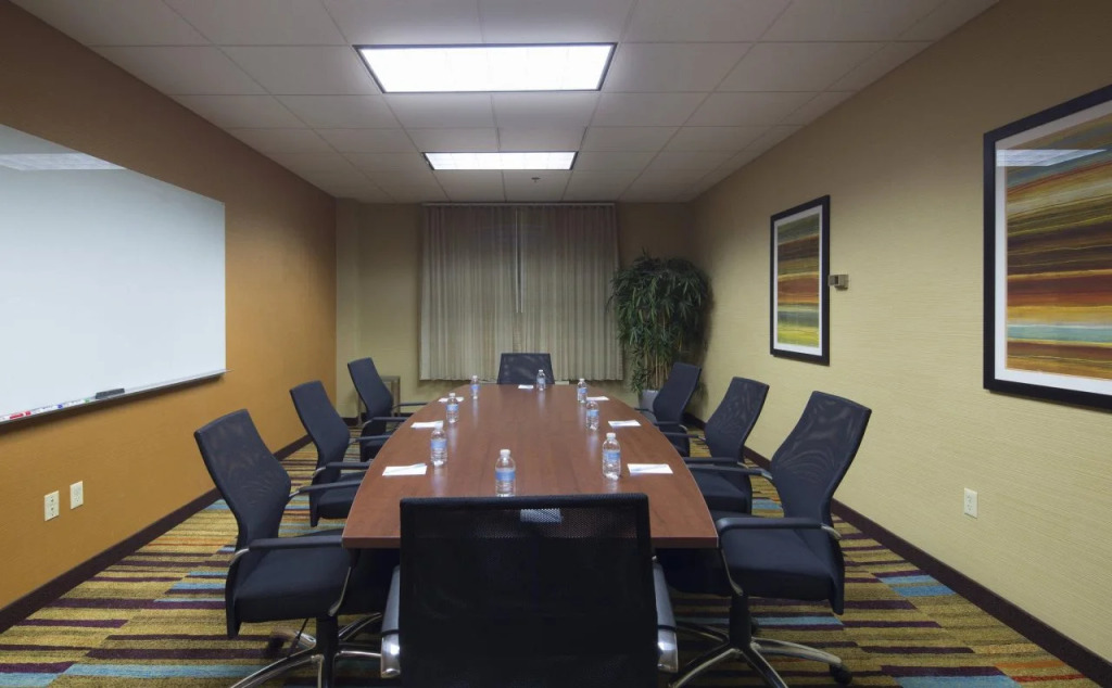 SpringHill Suites by Marriott Newark International Airport