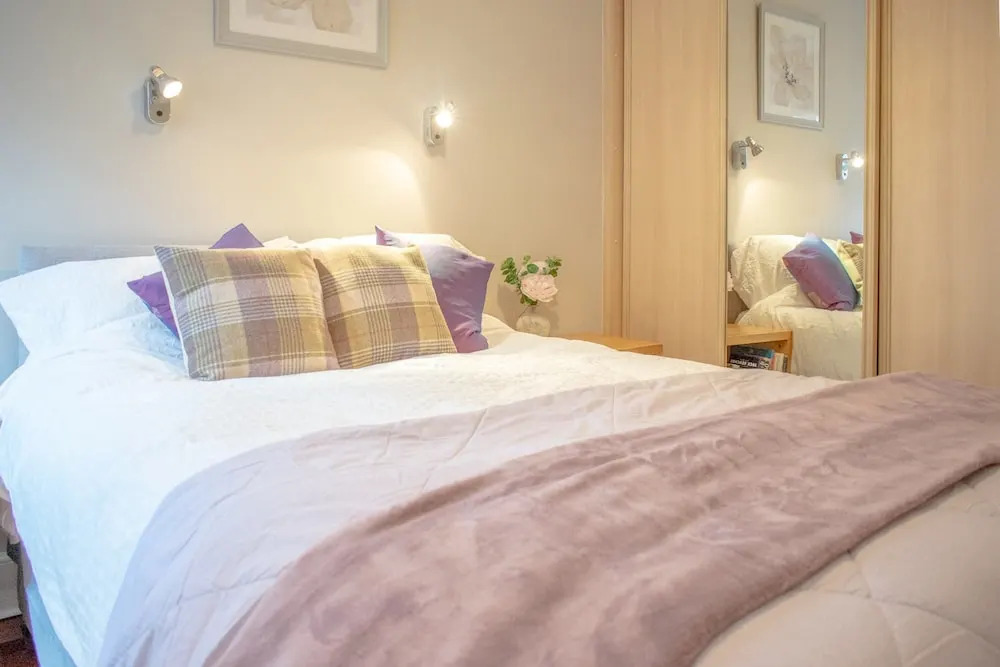 1 Bedroom Flat In Edinburgh Old Town
