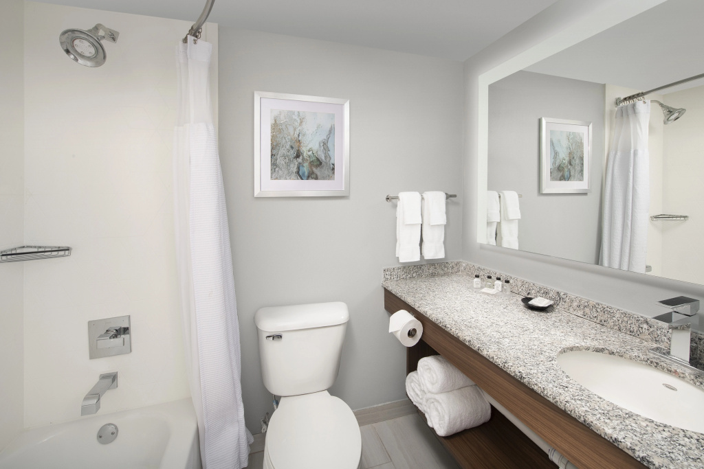Crowne Plaza San Antonio Airport by IHG