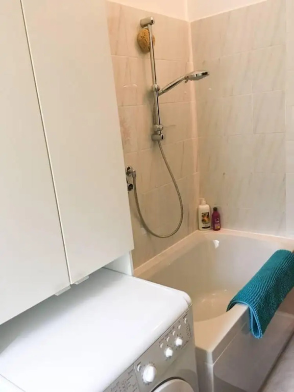 Cute 1 Bedroom Apartment in La Spezia