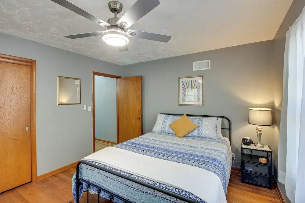Missouri Escape w/ Furnished Patio, Near Downtown!
