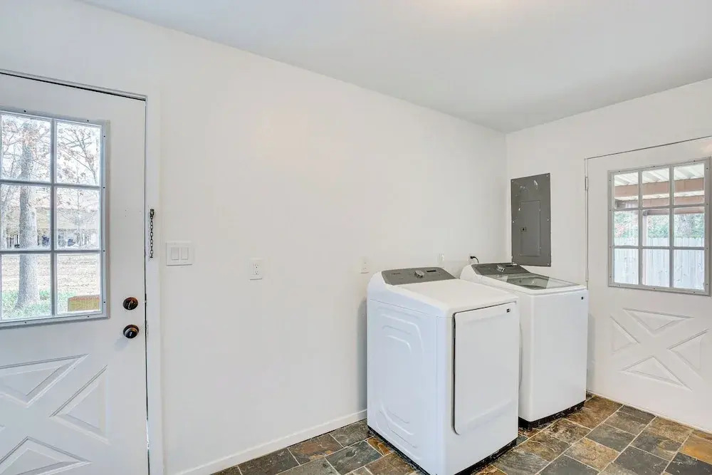 Near Lake Fork: Home w/ Fire Pit in Yantis!