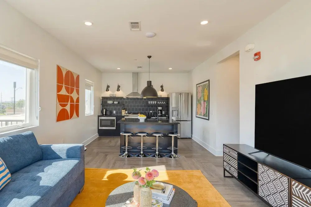 The Carter 505 by Avantstay 4BR Balcony