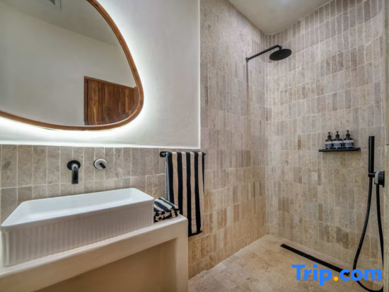 Nusa Loft V2 2BR with Rooftop In Uluwatu - A Luxury Private Villa By Balinest Villas