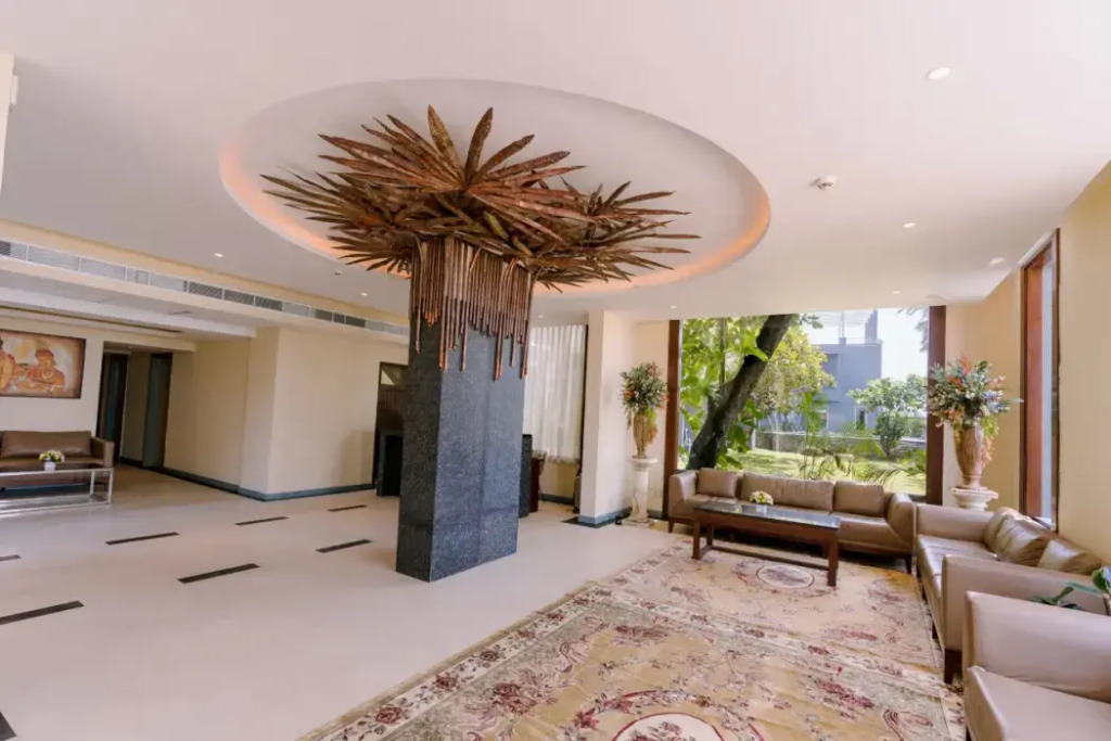 Earls Regent Negombo "Golden Shore at Your Door - Find Your Dream Stay"