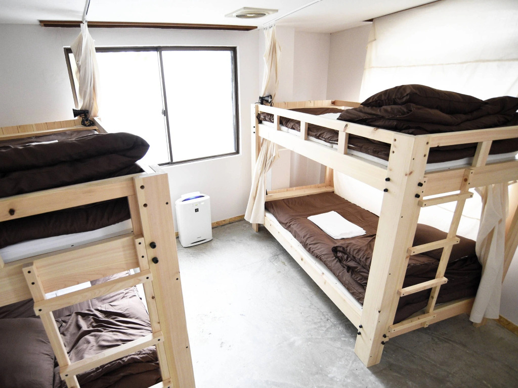 Bacchus Kofu Guesthouse