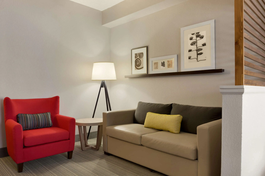Country Inn & Suites by Radisson, Jackson, TN