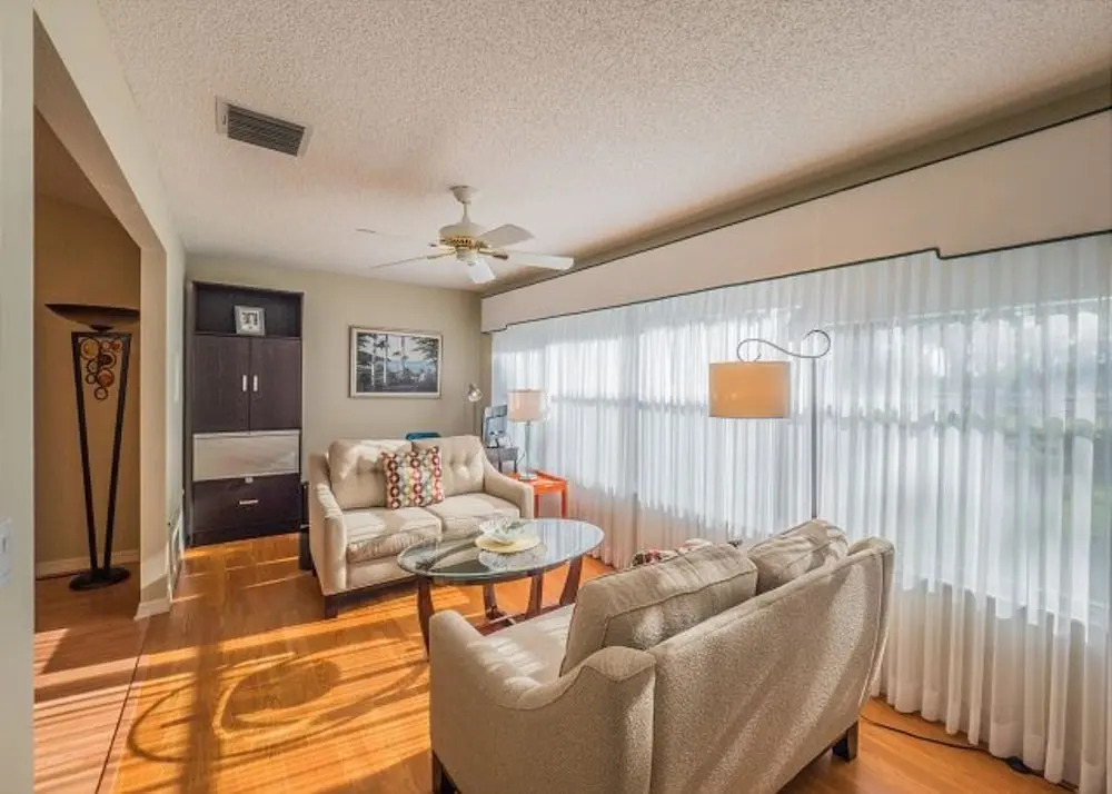 Augustine Drive 1820 by White Pelican VR