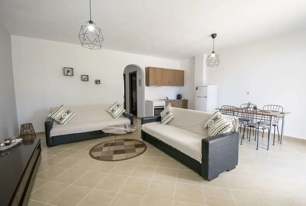 Violeta Apartment by Rentalspro