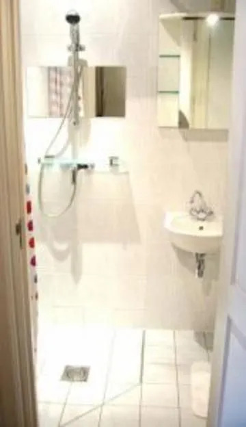 Amstel Canal Guest House