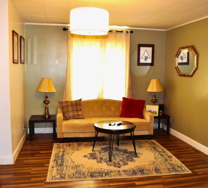 7-bedroom Retreat Sleeps 13