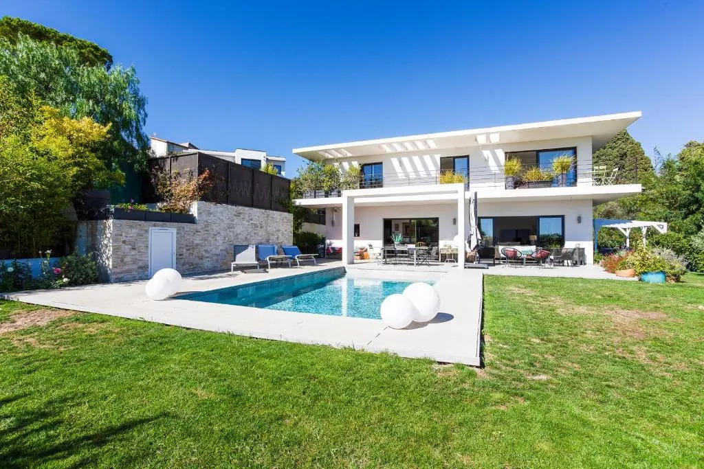 Villa Les Sources VI4245 By Riviera Holiday Homes