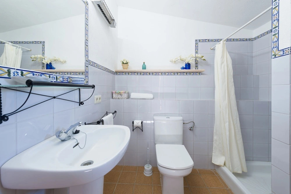 H Rreo in Campos With 3 Bedrooms and 2 Bathrooms