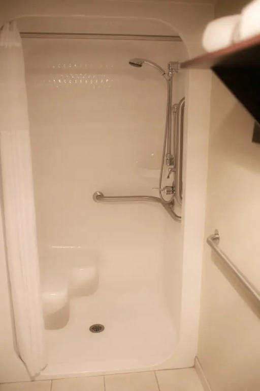 Seaport Inn and Suites