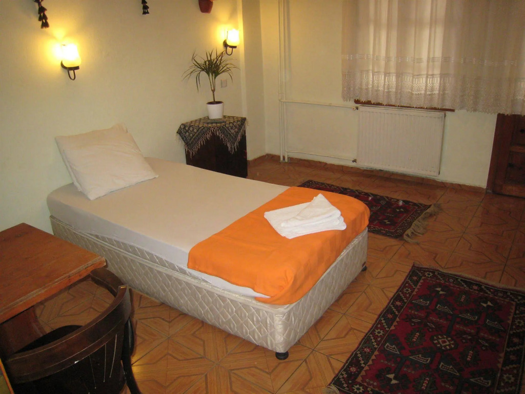 Paris Otel