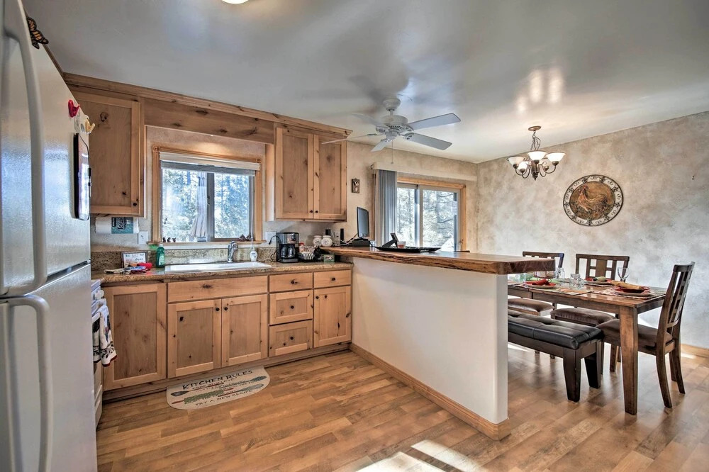 Walk to Lake: Rustic Home w/ Deck in Fawnskin