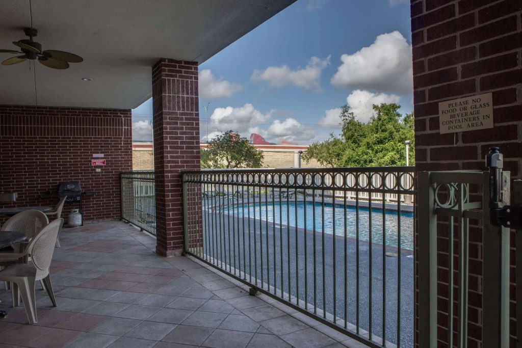 Country Inn & Suites by Radisson, Harlingen, TX
